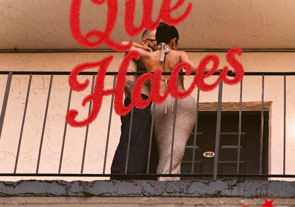 Portada de QUE HACES de Becky G, Manuel Turizo